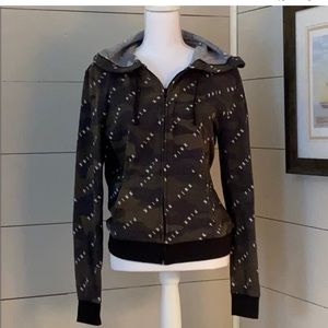 PINK Logo Camo Zip-Up Hoodie!